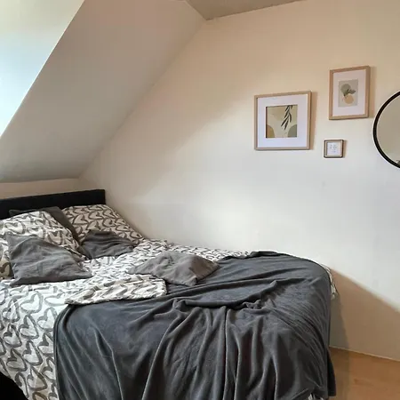 Apartment Zentrale In Bilk Mit Neuer Moderner Einrichtung *